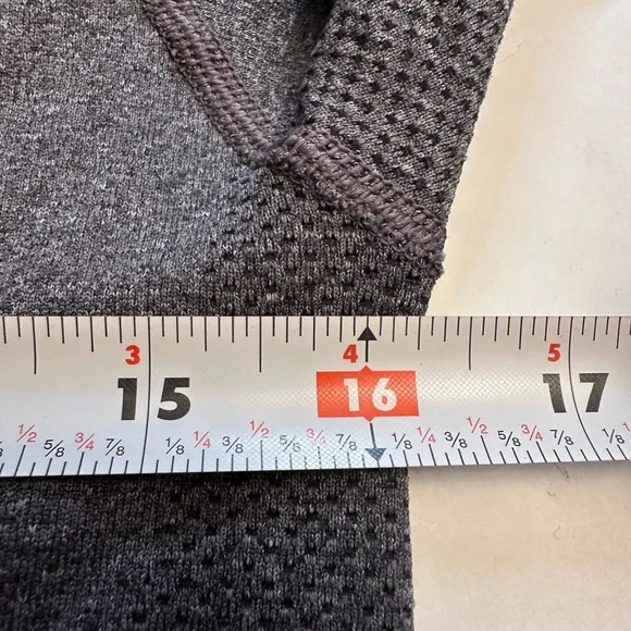 Lululemon Shirt Women's 6 Heathered Gray Swiftly Tech Long-Sleeve 2.0 Hip Length - Picture 8 of 9